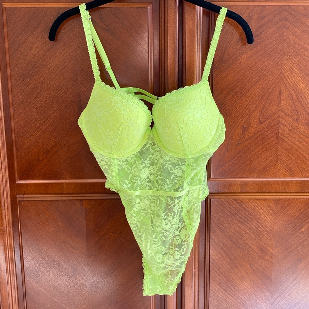 NWT BODYSUIT